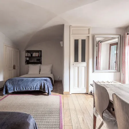 Bed End Breakfast Du Centre Oda ve Kahvaltı